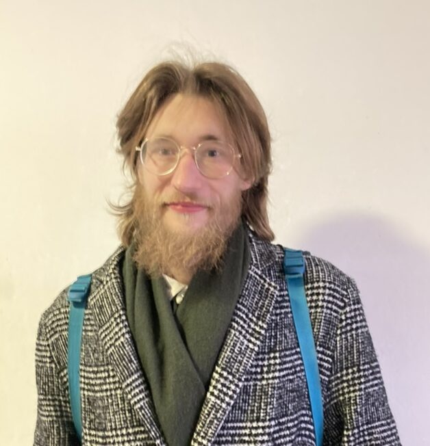 396EF968-E623-481F-8DC2-E23B40F2D5DF_1_105_c